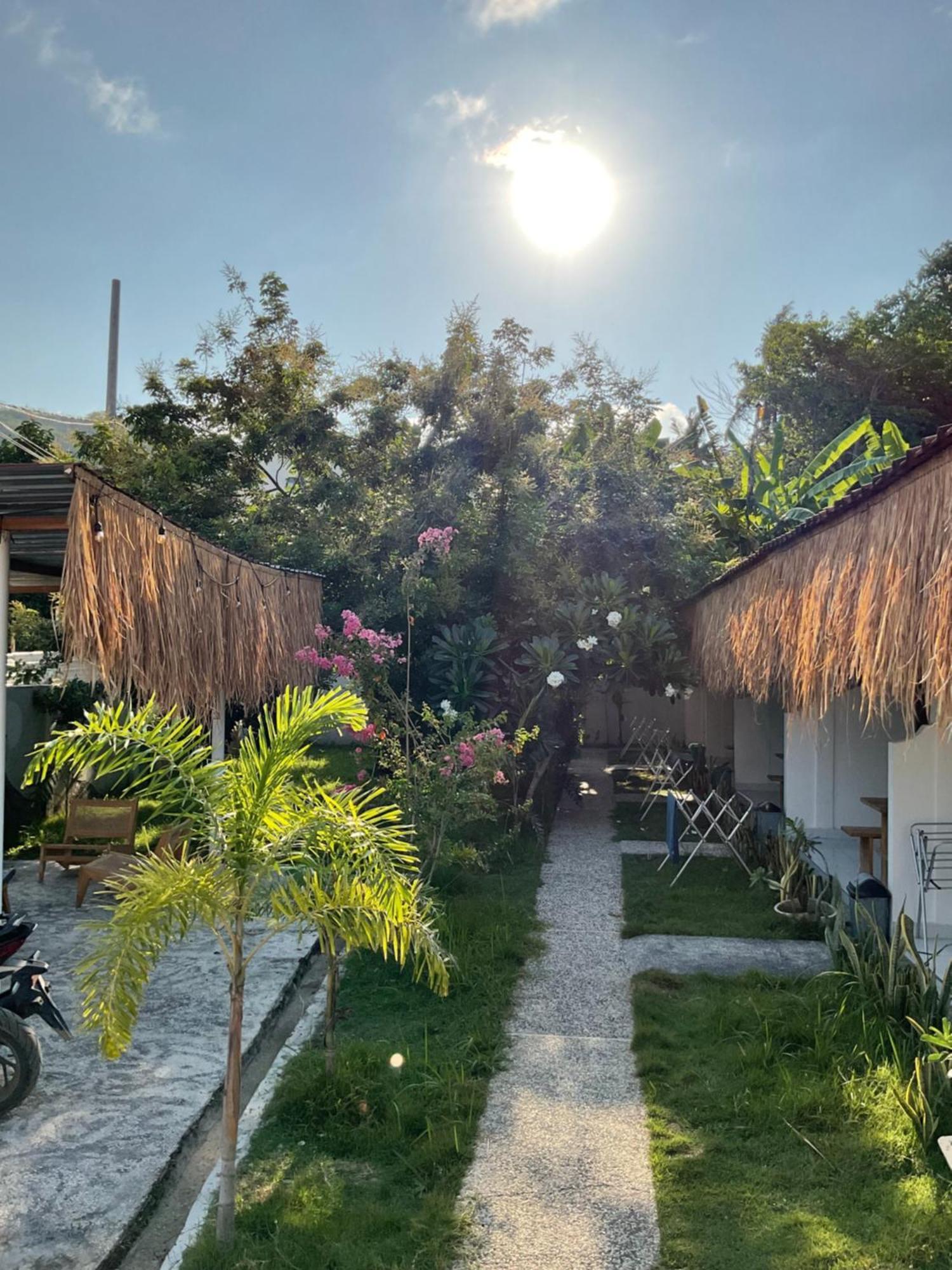 Tiga Spies Hostel Kuta  Exterior photo