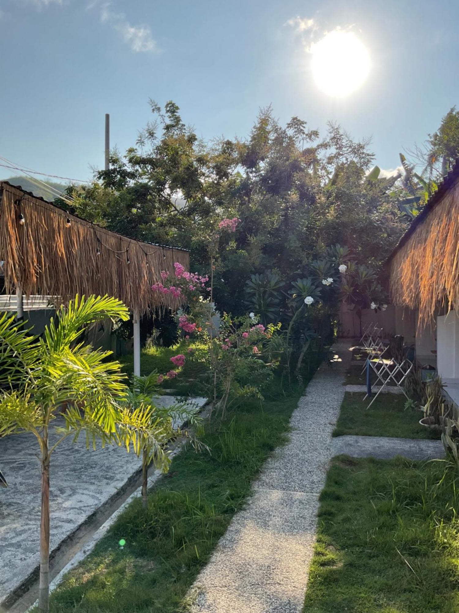 Tiga Spies Hostel Kuta  Exterior photo