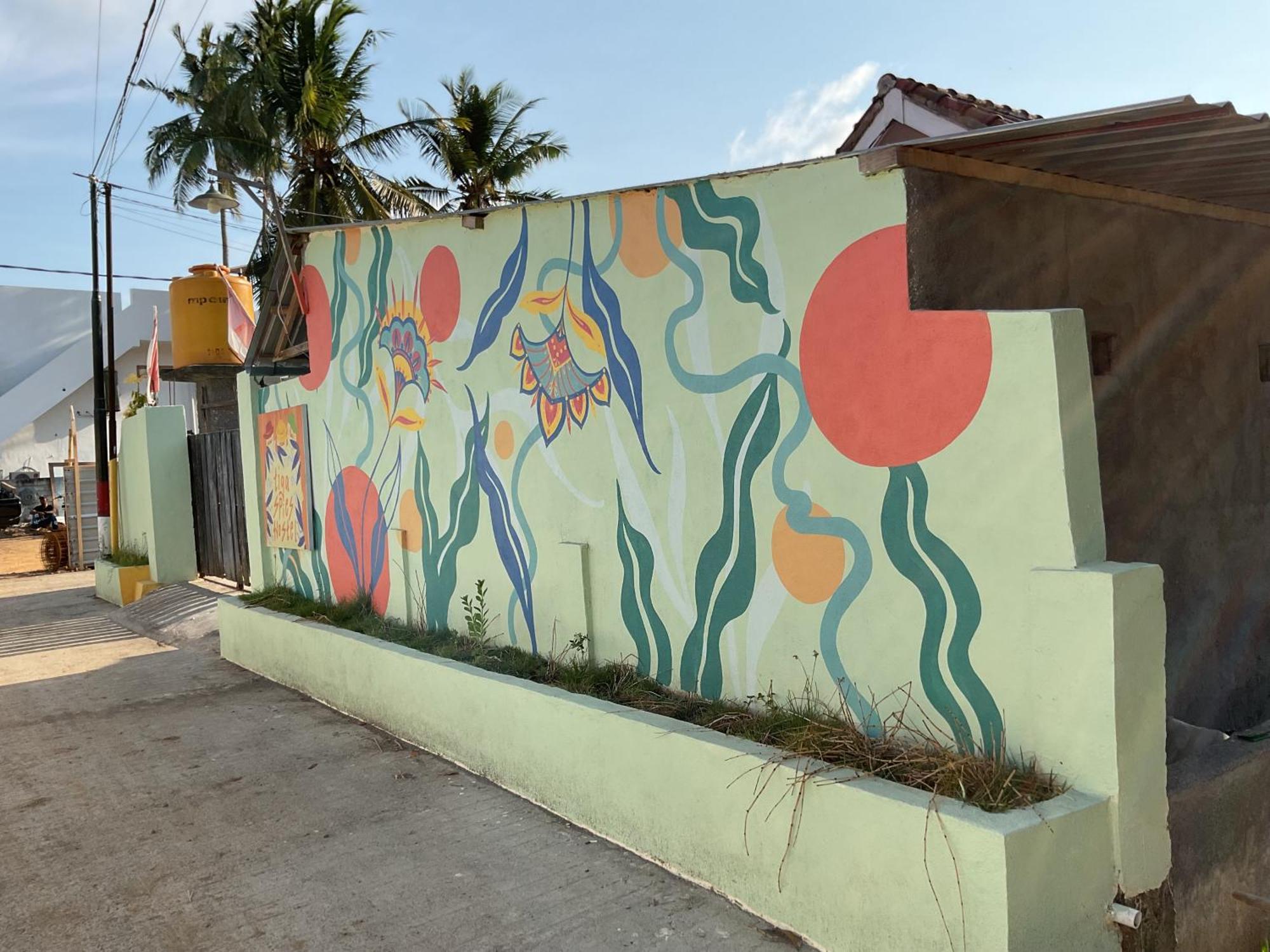 Tiga Spies Hostel Kuta  Exterior photo