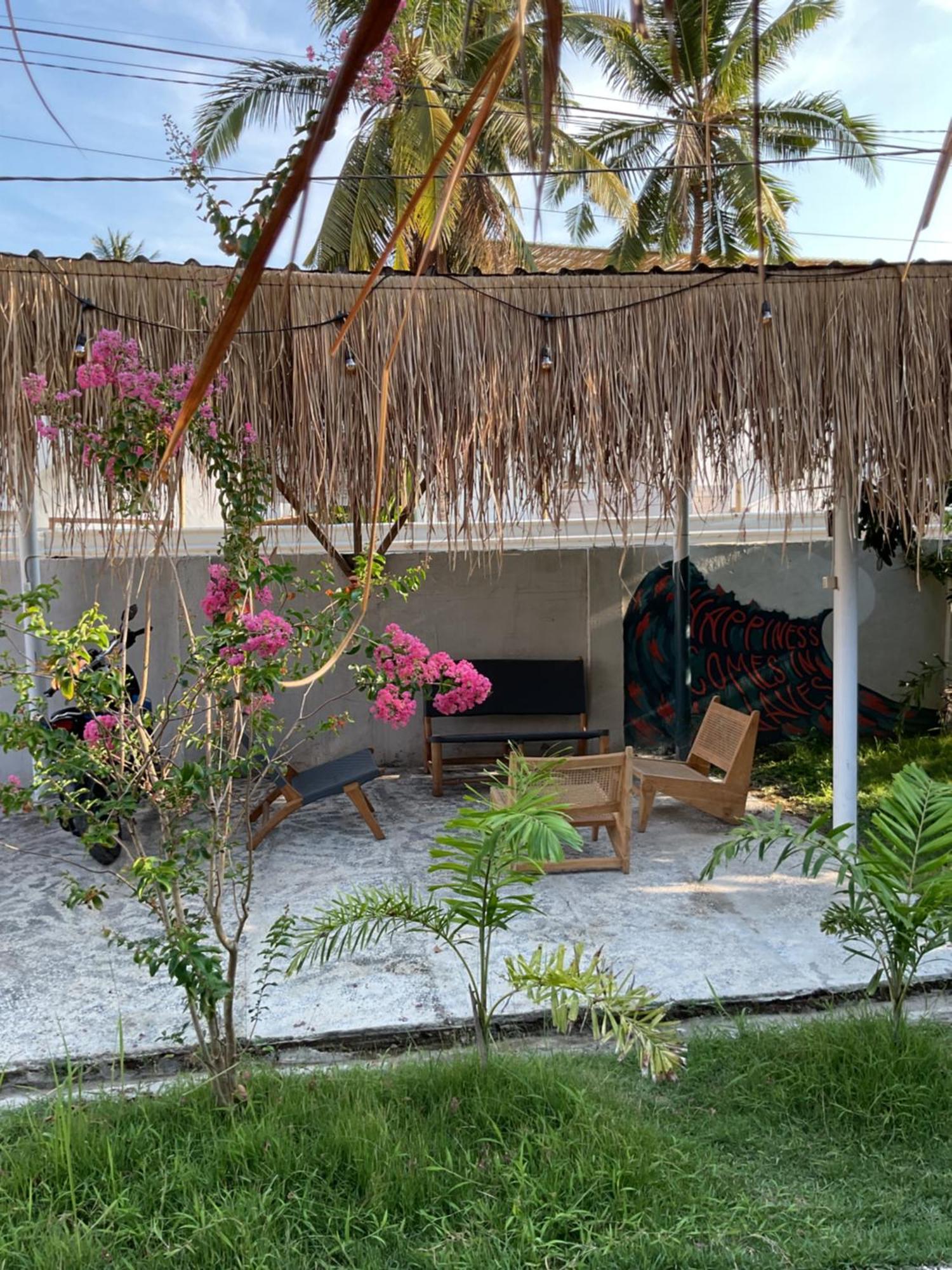 Tiga Spies Hostel Kuta  Exterior photo